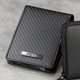 〈ＦＲＵＨ〉リアルカーボン二つ折りコンパクトウォレット