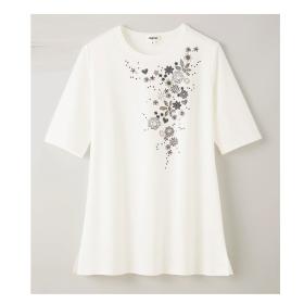 刺しゅう使いプルオーバー