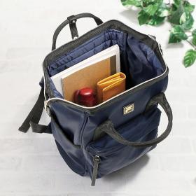 〈FILA〉ガバッと開くデイパック